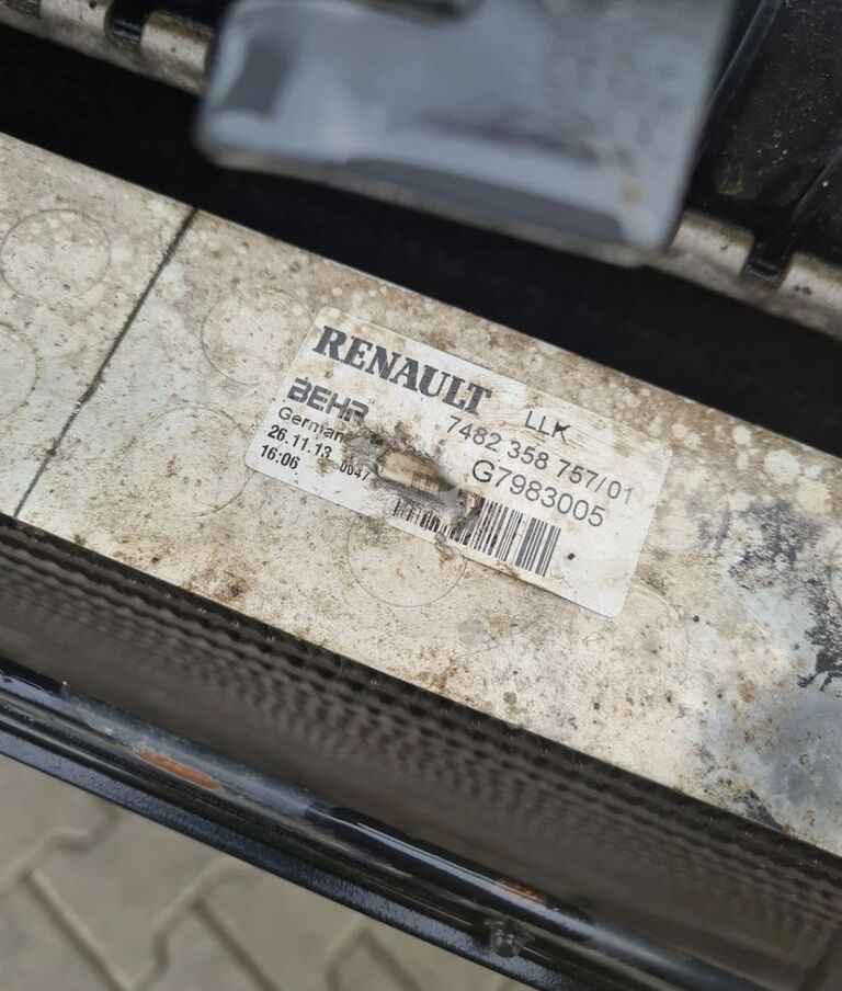 Renault OE Renault RENAULT PREMIUM 2 KERAX LANDER DXI truck - Radiator untuk Truk: gambar 2 Renault OE Renault RENAULT PREMIUM 2 KERAX LANDER DXI truck - Radiator untuk Truk: gambar 2