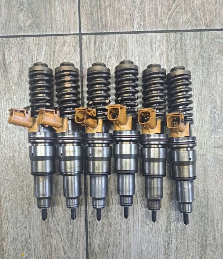 Renault POMPO E POMPOWTRYSKI MAGNUM DXI VOLVO FM FH 21340616 Renault RENAULT MAGNUM DXI VOLVO FM FH 21340616 - Injektor untuk Truk: gambar 1 Renault POMPO E POMPOWTRYSKI MAGNUM DXI VOLVO FM FH 21340616 Renault RENAULT MAGNUM DXI VOLVO FM FH 21340616 - Injektor untuk Truk: gambar 1