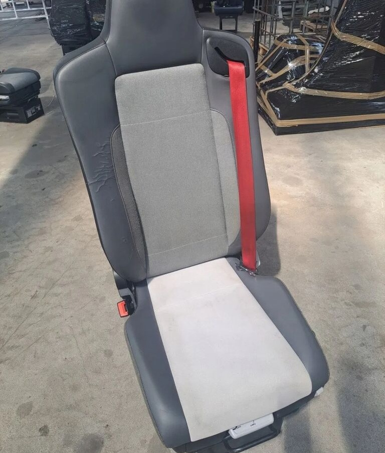 Renault SIEDZENIE KIEROWCY Renault RANGE GAMA T C K - Tempat duduk untuk Truk: gambar 3 Renault SIEDZENIE KIEROWCY Renault RANGE GAMA T C K - Tempat duduk untuk Truk: gambar 3
