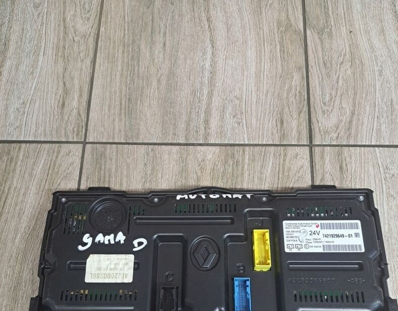 VDO ZEGARY LICZNIKI RENAULT GAMA MIDLUM D AUTOMAT 7421929649-01 - Dasbor untuk Truk: gambar 3 VDO ZEGARY LICZNIKI RENAULT GAMA MIDLUM D AUTOMAT 7421929649-01 - Dasbor untuk Truk: gambar 3