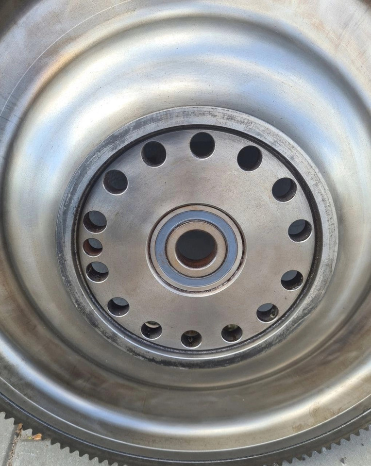 VOLVO FH 16 FM 16 EURO 5 AUTOMAT - Roda gila: gambar 4 VOLVO FH 16 FM 16 EURO 5 AUTOMAT - Roda gila: gambar 4