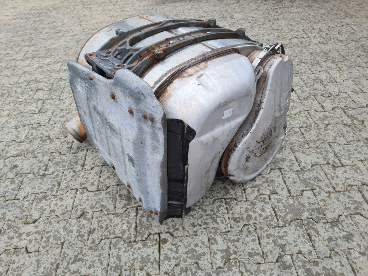 VOLVO KATALIZATOR TŁUMIK DPF FILTR KOMPLETNY VOLVO FH 4 FM 4 RENAULT GAMA T RANGE - Konverter katalitik: gambar 1 VOLVO KATALIZATOR TŁUMIK DPF FILTR KOMPLETNY VOLVO FH 4 FM 4 RENAULT GAMA T RANGE - Konverter katalitik: gambar 1