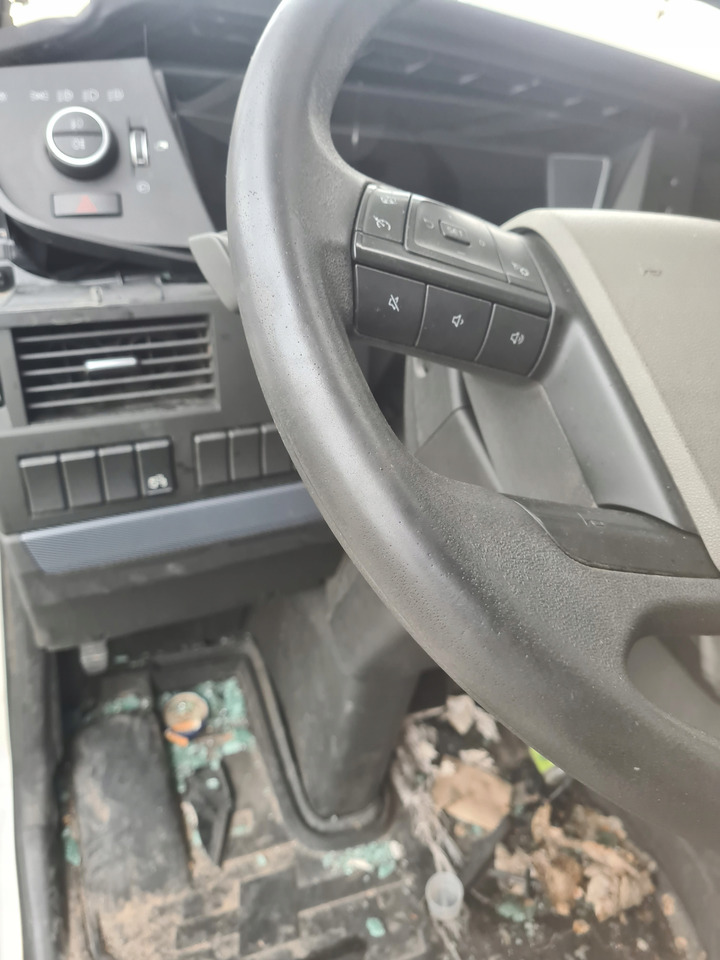 VOLVO WIELOFUNKCYJNA KOMPLETNA - Kemudi untuk Truk: gambar 5 VOLVO WIELOFUNKCYJNA KOMPLETNA - Kemudi untuk Truk: gambar 5