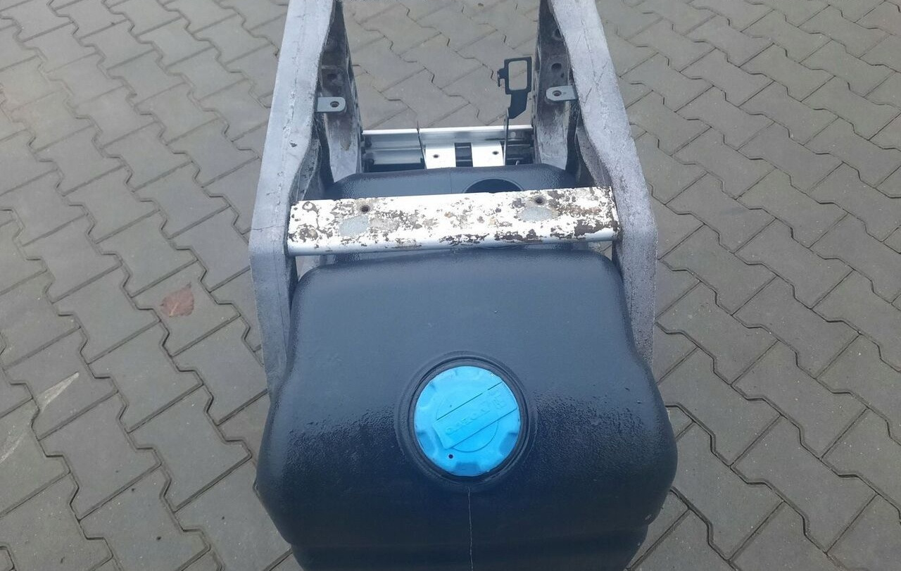 VOLVO ZBIORNIK ADBLUE RENAULT GAMA RANGE K C T VOLVO FH 4 FM 4 FMX FH 5 FM 5 - Tangki adBlue untuk Truk: gambar 3 VOLVO ZBIORNIK ADBLUE RENAULT GAMA RANGE K C T VOLVO FH 4 FM 4 FMX FH 5 FM 5 - Tangki adBlue untuk Truk: gambar 3