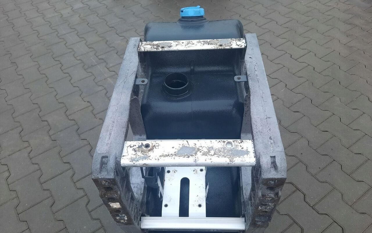 VOLVO ZBIORNIK ADBLUE RENAULT GAMA RANGE K C T VOLVO FH 4 FM 4 FMX FH 5 FM 5 - Tangki adBlue untuk Truk: gambar 5 VOLVO ZBIORNIK ADBLUE RENAULT GAMA RANGE K C T VOLVO FH 4 FM 4 FMX FH 5 FM 5 - Tangki adBlue untuk Truk: gambar 5