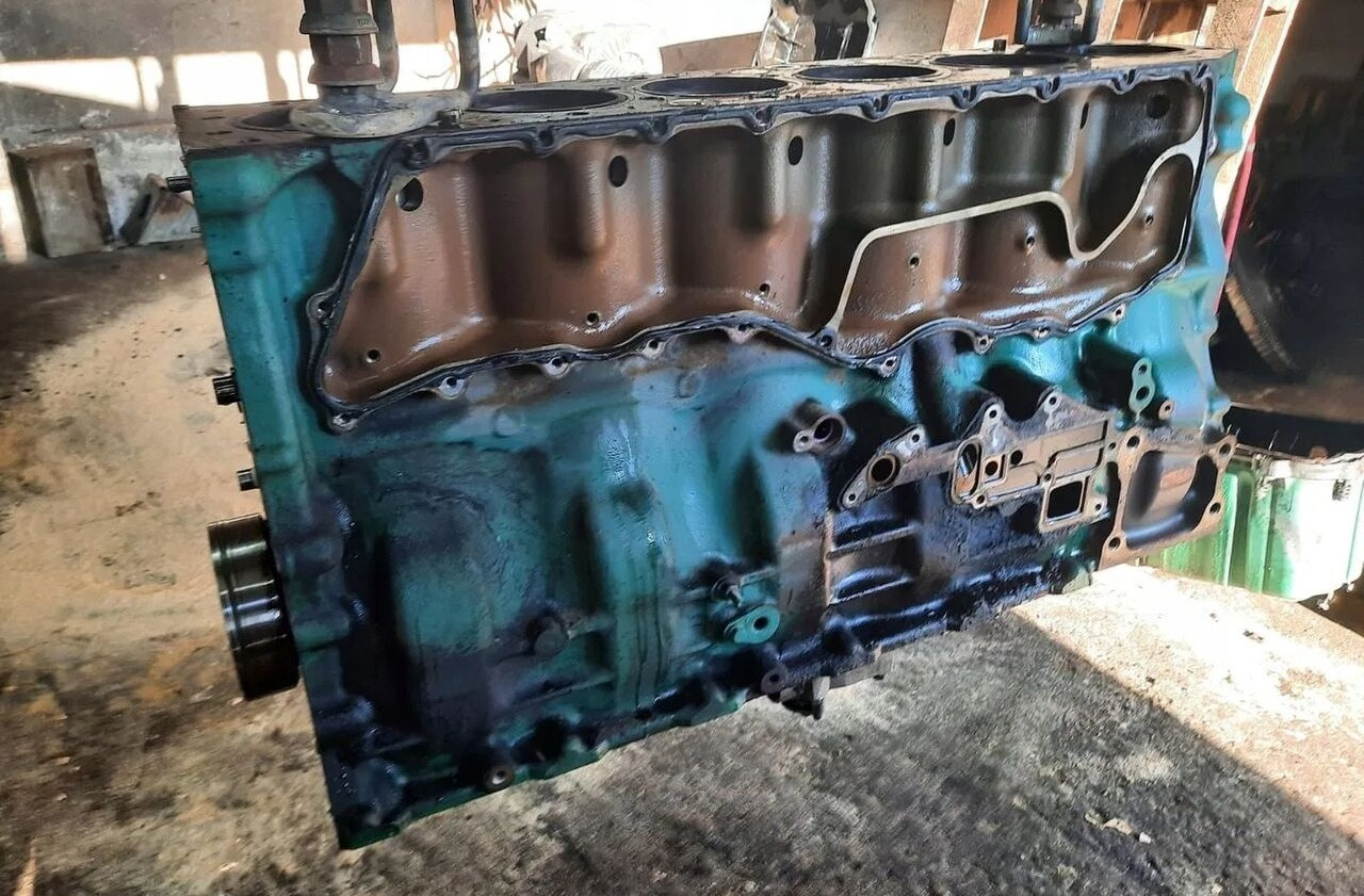 Volvo BLOK A TŁOKI WAŁ KORBOWY FM 9 D11C EUV. Volvo - Mesin untuk Truk: gambar 3 Volvo BLOK A TŁOKI WAŁ KORBOWY FM 9 D11C EUV. Volvo - Mesin untuk Truk: gambar 3