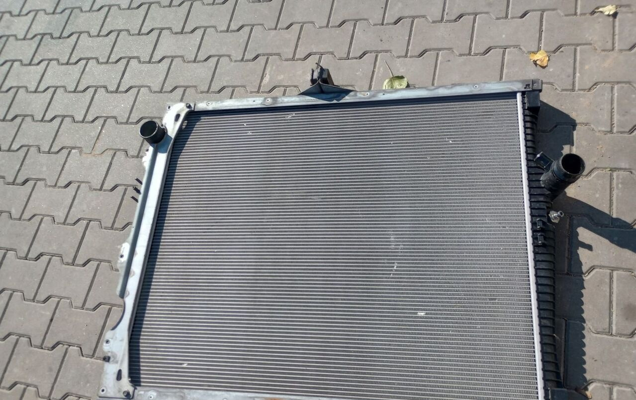 Volvo CHŁODNICA WODY CIECZY VOLVO FH 4 RENAULT GAMA T - Radiator untuk Truk: gambar 3 Volvo CHŁODNICA WODY CIECZY VOLVO FH 4 RENAULT GAMA T - Radiator untuk Truk: gambar 3