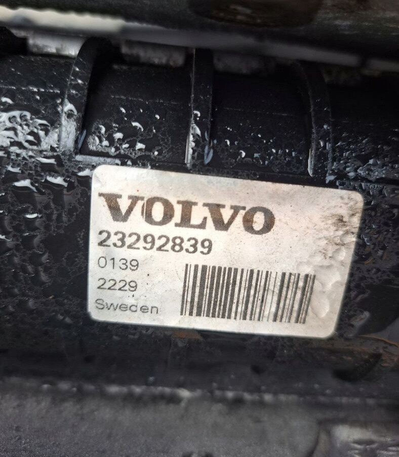 Volvo KOMPLET CHŁODNICA RENAULT GAMA T VOLVO FH 4 DTI 13 - Radiator untuk Truk: gambar 3 Volvo KOMPLET CHŁODNICA RENAULT GAMA T VOLVO FH 4 DTI 13 - Radiator untuk Truk: gambar 3