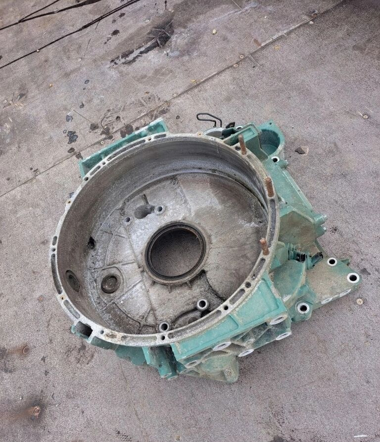 Volvo OBUDOWA SPRZĘGŁA KOŁA ZAMACHOWEGO FL D8K RENAULT GAMA D EURO 6. Volvo OE - Roda gila untuk Truk: gambar 1 Volvo OBUDOWA SPRZĘGŁA KOŁA ZAMACHOWEGO FL D8K RENAULT GAMA D EURO 6. Volvo OE - Roda gila untuk Truk: gambar 1