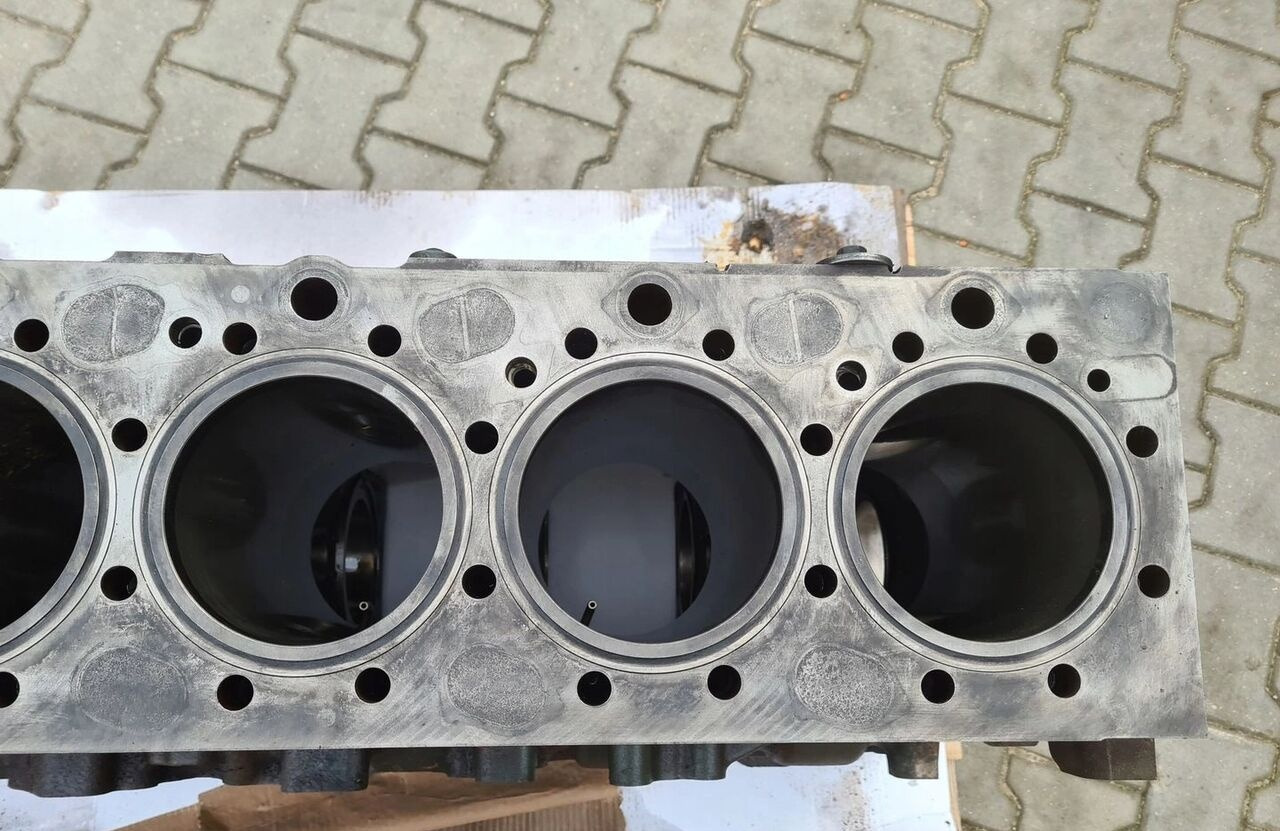 Volvo OE D13A Volvo VOLVO FM FH 13 - Blok silinder untuk Truk: gambar 2 Volvo OE D13A Volvo VOLVO FM FH 13 - Blok silinder untuk Truk: gambar 2