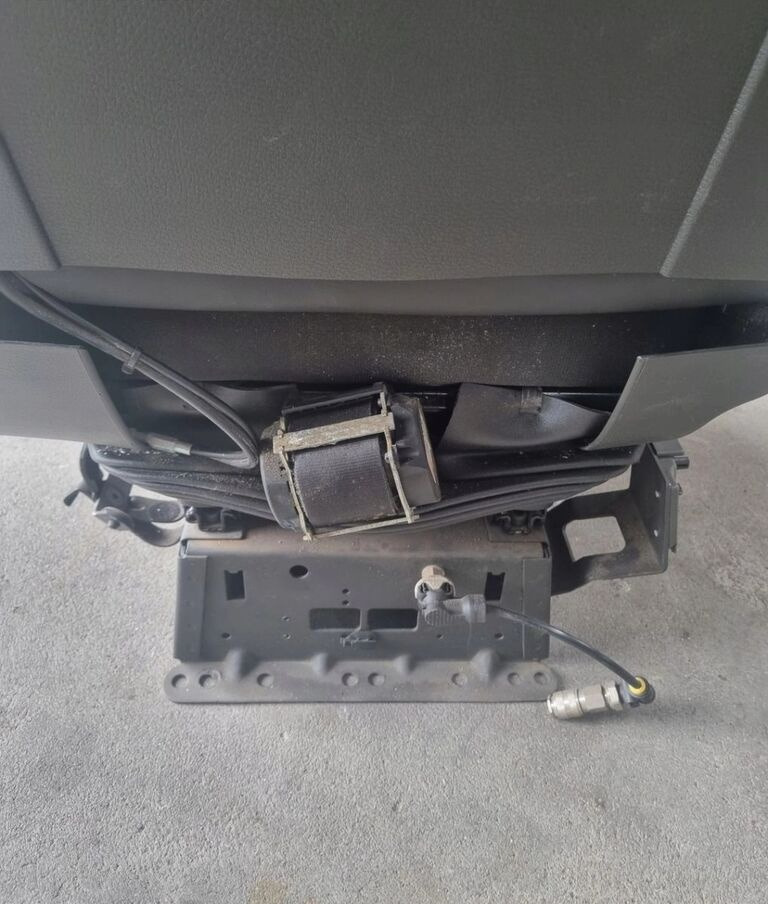 Volvo PNEUMATYCZNY Volvo FH 4 FM 4 AUTOMAT - Tempat duduk untuk Truk: gambar 5 Volvo PNEUMATYCZNY Volvo FH 4 FM 4 AUTOMAT - Tempat duduk untuk Truk: gambar 5