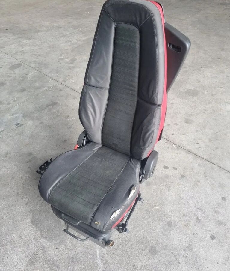Volvo PNEUMATYCZNY Volvo FH 4 FM 4 AUTOMAT - Tempat duduk untuk Truk: gambar 1 Volvo PNEUMATYCZNY Volvo FH 4 FM 4 AUTOMAT - Tempat duduk untuk Truk: gambar 1