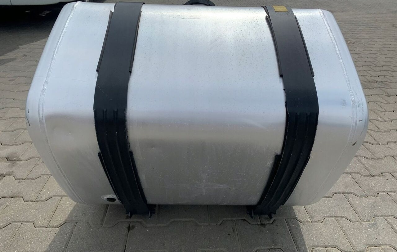 Volvo ZBIORNIK PALIWA RENAULT GAMA T VOLVO FH 4 FM 4 LOW DECK 82x69x56 21516469 - Tangki bahan bakar untuk Truk: gambar 5 Volvo ZBIORNIK PALIWA RENAULT GAMA T VOLVO FH 4 FM 4 LOW DECK 82x69x56 21516469 - Tangki bahan bakar untuk Truk: gambar 5
