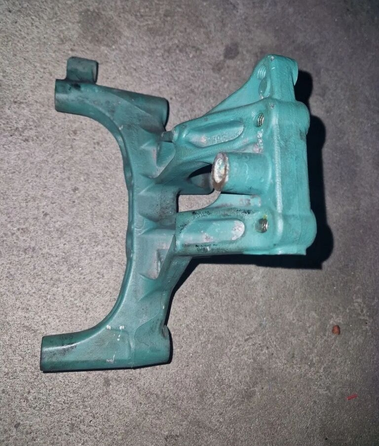 WSPORNIK ŁAPA MOCOWANIE PODSTAWA VOLVO FH 16 D16K 21938087 Volvo FH 16 D16K 21938087 Volvo VOLVO FH 16 D16K 21938087 - Tubuh dan eksterior untuk Truk: gambar 1 WSPORNIK ŁAPA MOCOWANIE PODSTAWA VOLVO FH 16 D16K 21938087 Volvo FH 16 D16K 21938087 Volvo VOLVO FH 16 D16K 21938087 - Tubuh dan eksterior untuk Truk: gambar 1