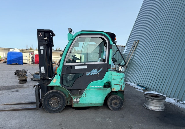 MitsubishiFD20N - Forklift diesel: gambar 1 MitsubishiFD20N - Forklift diesel: gambar 1