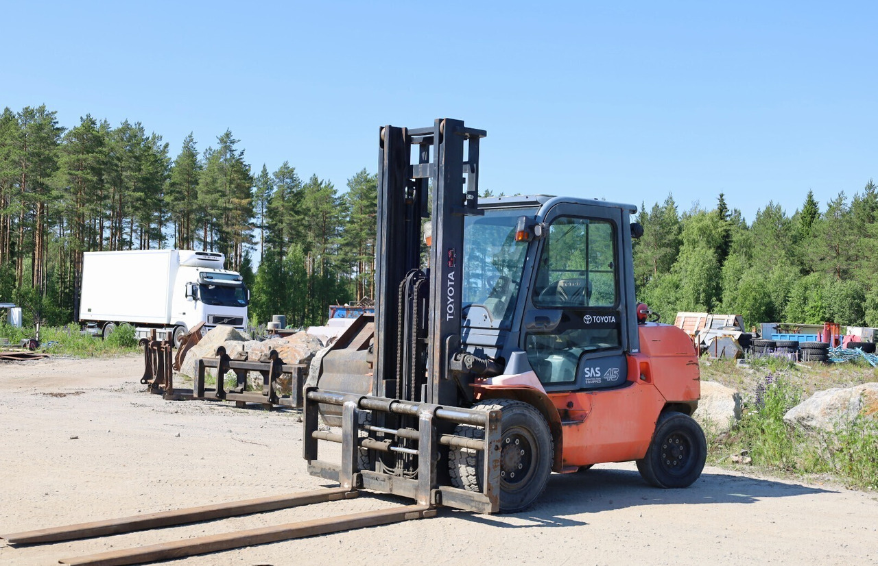 Toyota 7FD40 - Forklift diesel: gambar 4 Toyota 7FD40 - Forklift diesel: gambar 4