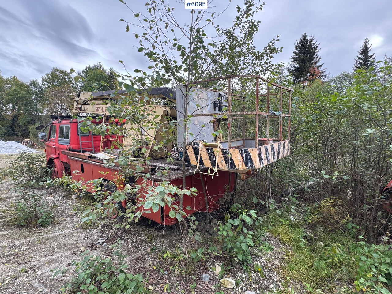 1977 Ford D-serie m/ Sky-Lift NS10-2K bomlift! - Platform udara yang dipasang di truk: gambar 4 1977 Ford D-serie m/ Sky-Lift NS10-2K bomlift! - Platform udara yang dipasang di truk: gambar 4