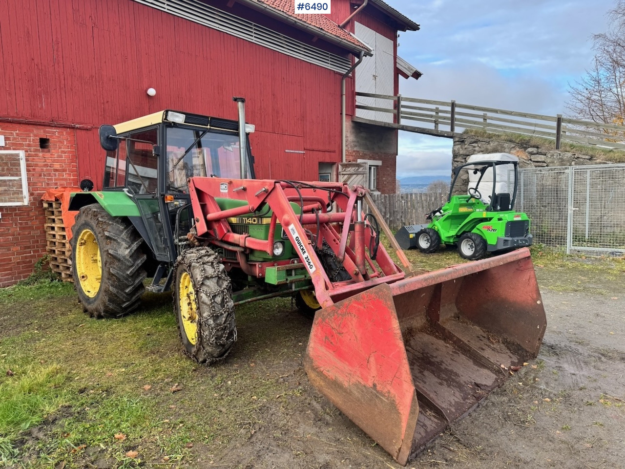 1980 John Deere 1140 w/ Front loader and bucket. - Traktor: gambar 1 1980 John Deere 1140 w/ Front loader and bucket. - Traktor: gambar 1