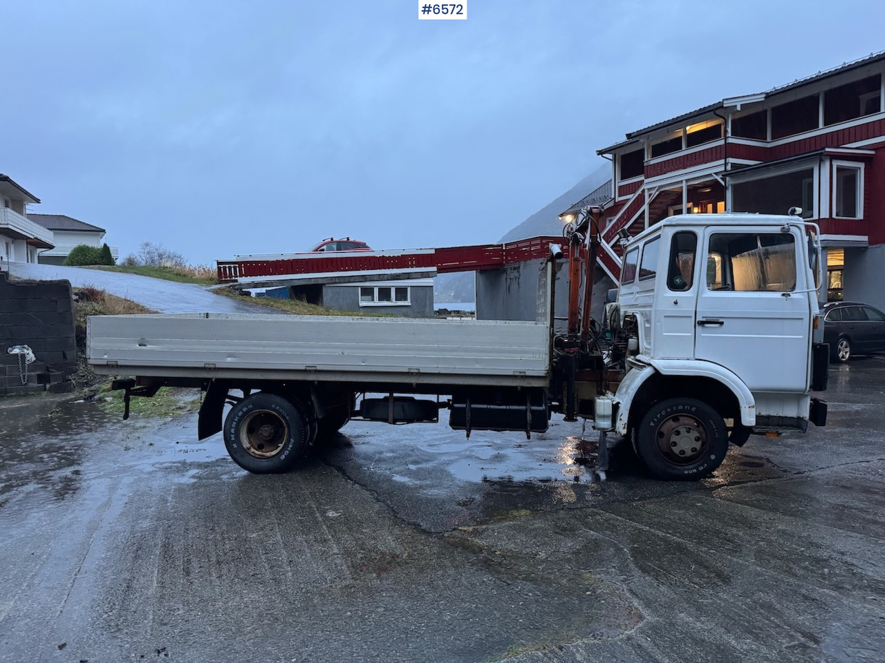 1980 Volvo F408 Turbo 6 4x2 w/ crane - Truk flatbed, Truk derek: gambar 1 1980 Volvo F408 Turbo 6 4x2 w/ crane - Truk flatbed, Truk derek: gambar 1