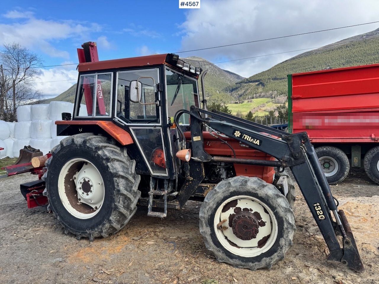 Traktor 1982 Fiat 640DT Tractor w/ Front loader.: gambar 1