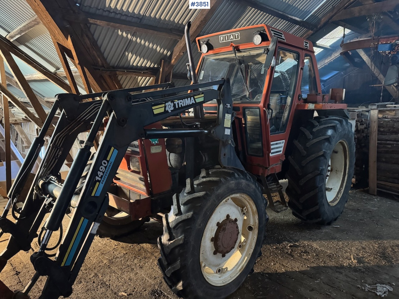 Traktor 1982 Fiat 780 DT w/ Front loader: gambar 1