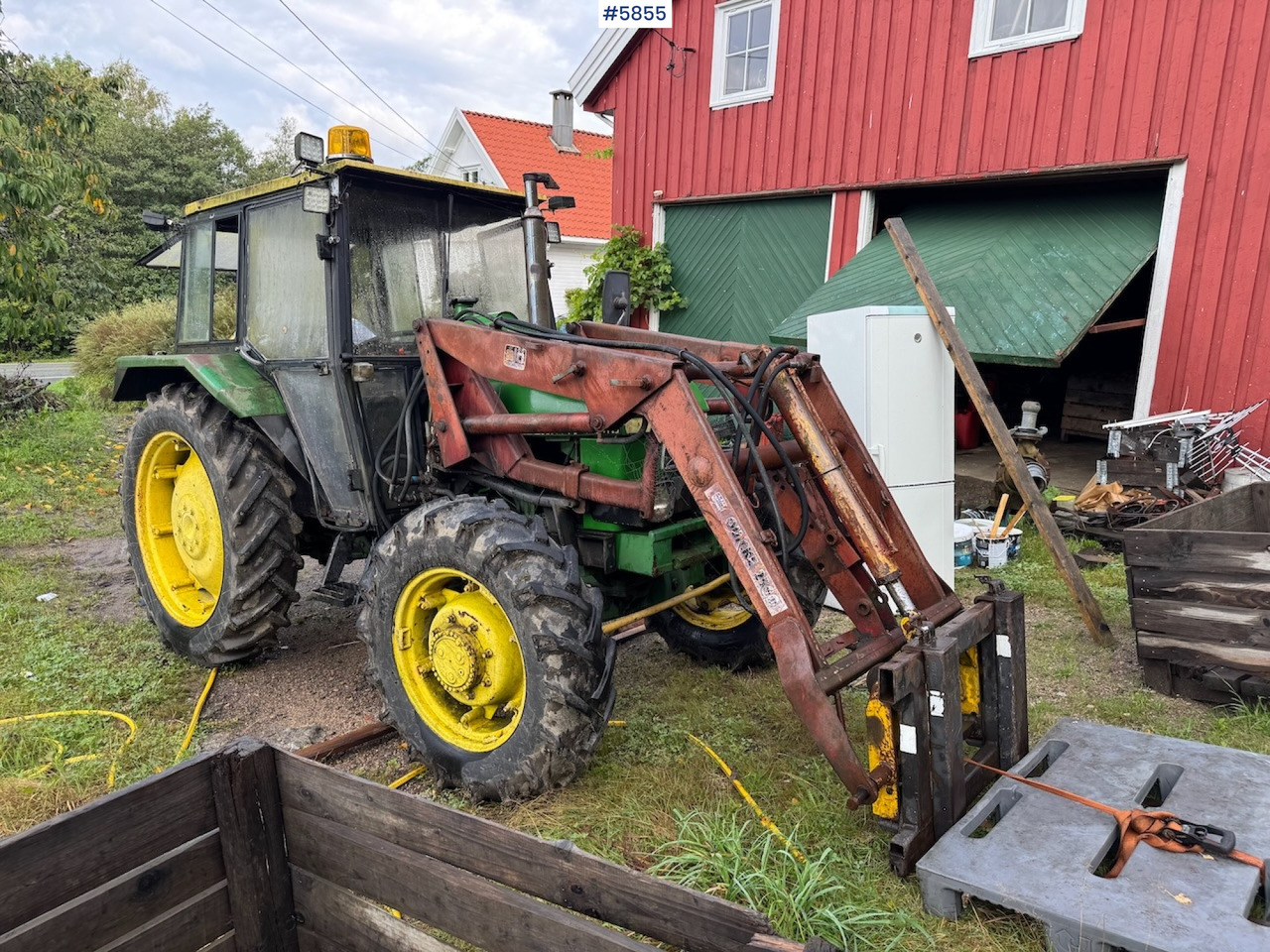 1982 John Deere 1140 with front loader and a parts tractor - Traktor: gambar 2 1982 John Deere 1140 with front loader and a parts tractor - Traktor: gambar 2
