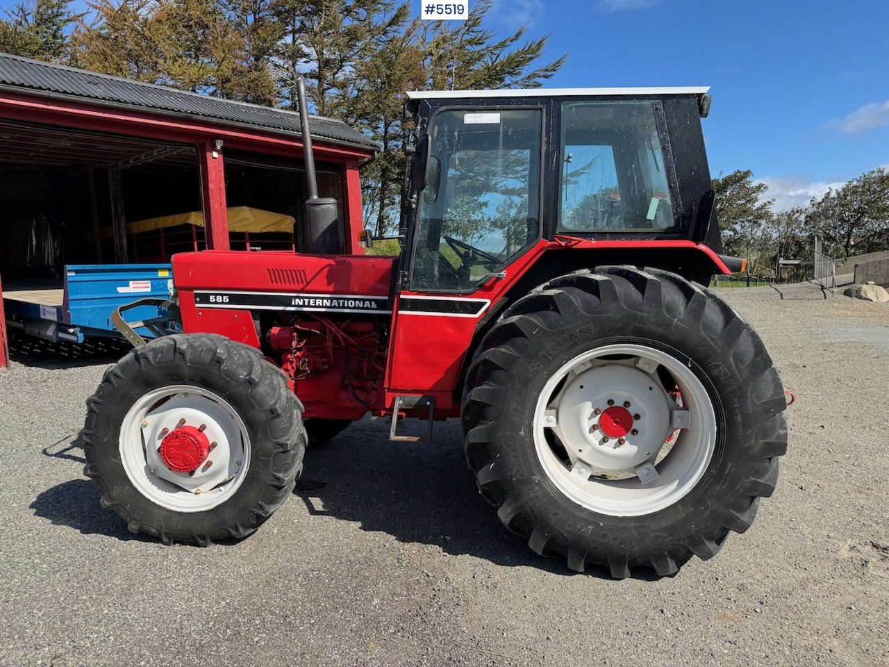1983 International 585 - Traktor: gambar 2 1983 International 585 - Traktor: gambar 2