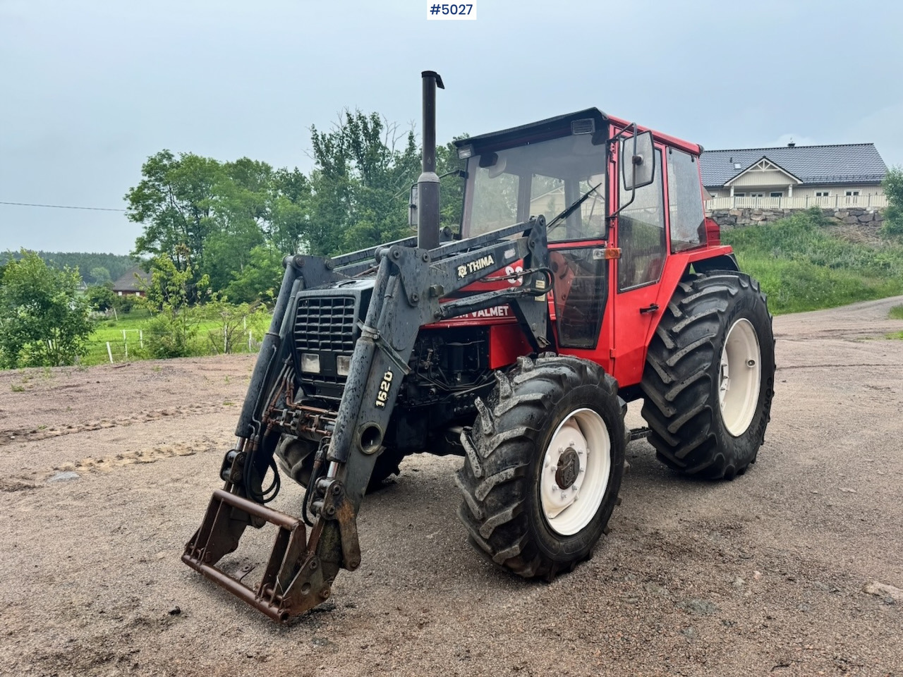 1985 Volvo Valmet 805 Turbo 4x4 w/ Front loader - Traktor: gambar 2 1985 Volvo Valmet 805 Turbo 4x4 w/ Front loader - Traktor: gambar 2