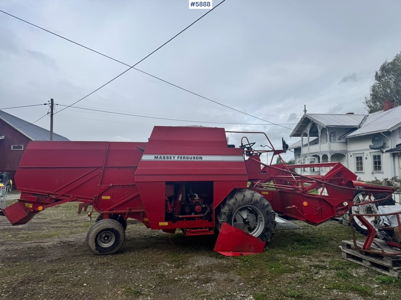 1986 Massey Ferguson 330 combine harvester - Pemanen gabungan: gambar 1 1986 Massey Ferguson 330 combine harvester - Pemanen gabungan: gambar 1