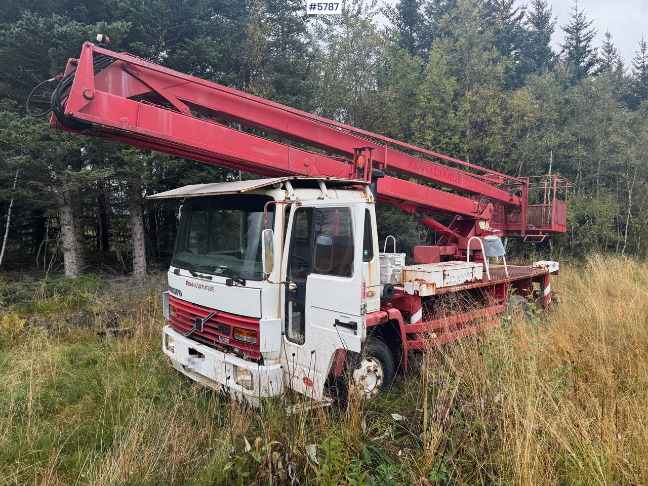 1986 Volvo FL614 with Lift. SEE VIDEO! - Platform udara yang dipasang di truk: gambar 1 1986 Volvo FL614 with Lift. SEE VIDEO! - Platform udara yang dipasang di truk: gambar 1
