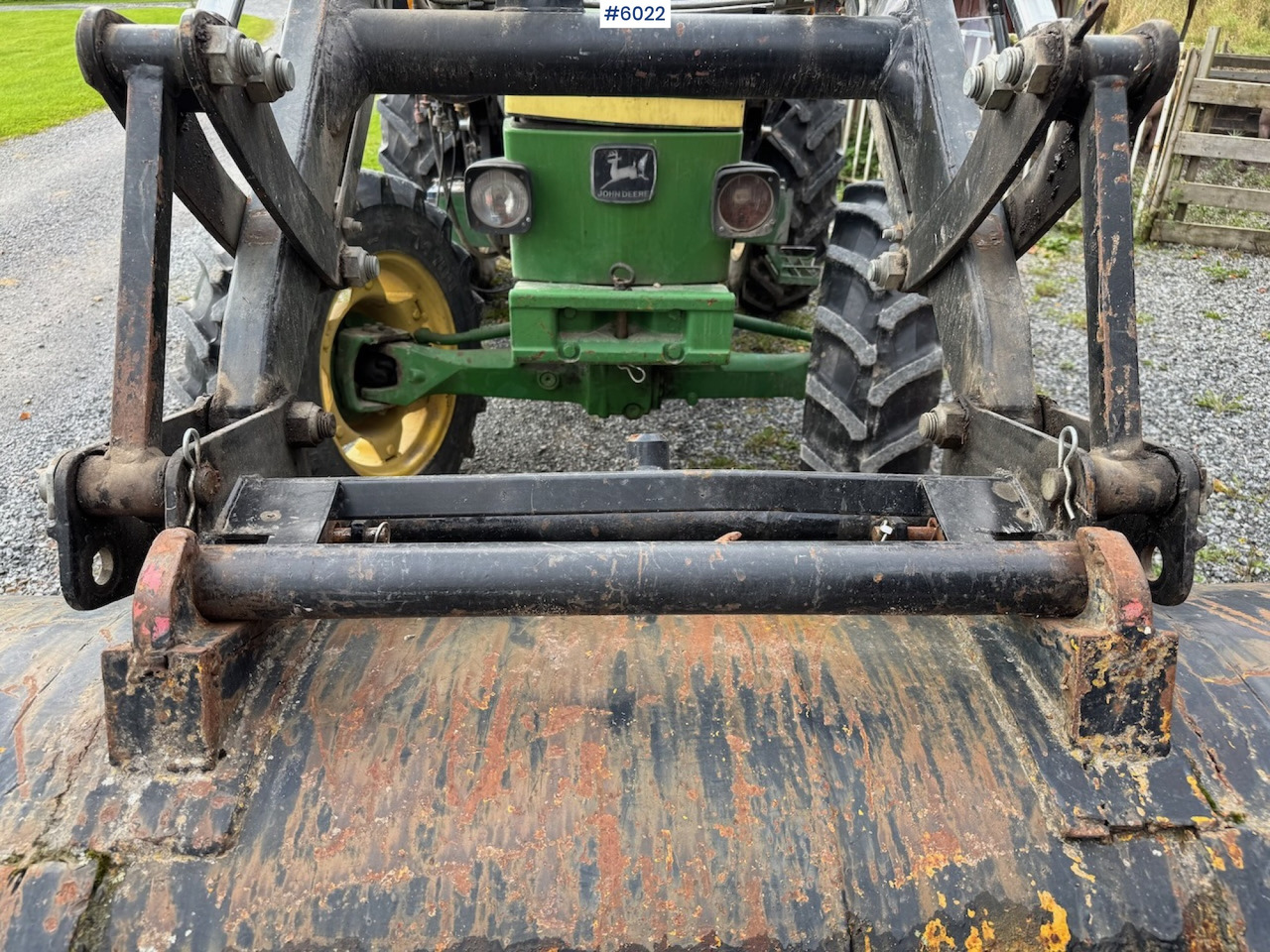 1990 John Deere 1950 Power Synchron w/ front loader. - Traktor: gambar 4 1990 John Deere 1950 Power Synchron w/ front loader. - Traktor: gambar 4