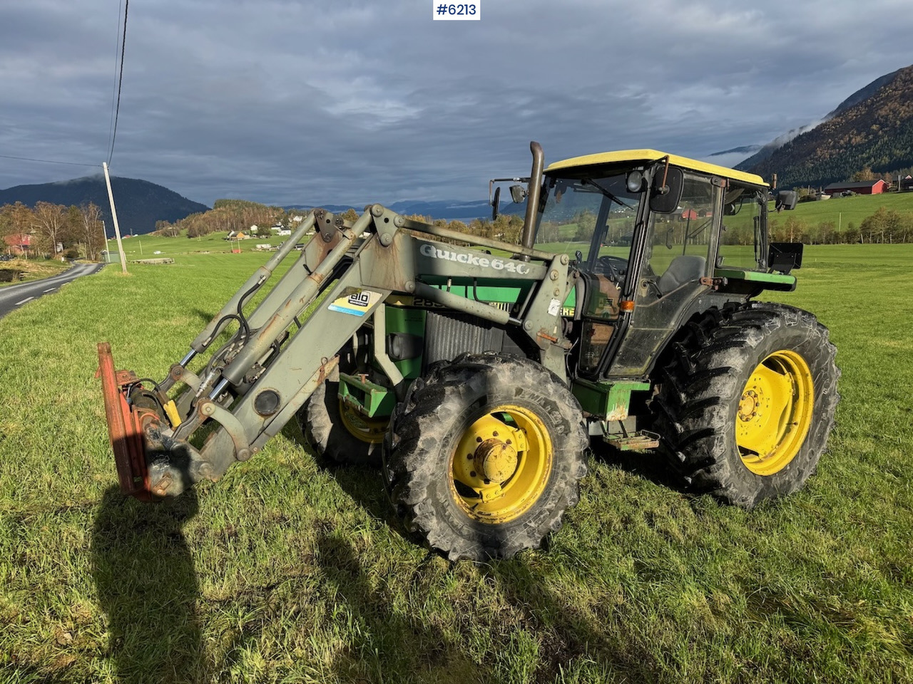 1990 John Deere 2850 Power Synchron w/ front loader. - Traktor: gambar 2 1990 John Deere 2850 Power Synchron w/ front loader. - Traktor: gambar 2