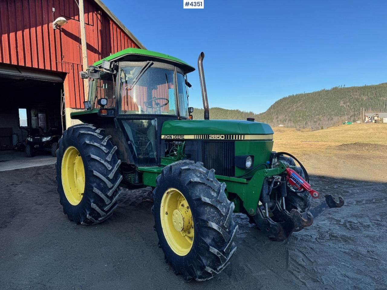1991 John Deere 2850 4x4 Synchron w/ front hydraulics. - Traktor: gambar 1 1991 John Deere 2850 4x4 Synchron w/ front hydraulics. - Traktor: gambar 1