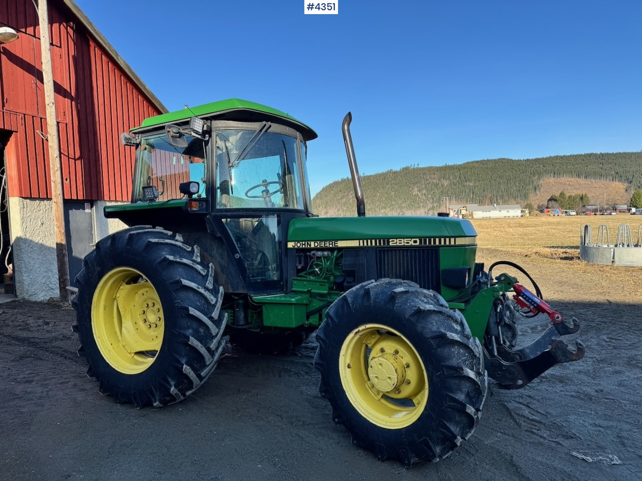 1991 John Deere 2850 4x4 Synchron w/ front hydraulics. - Traktor: gambar 4 1991 John Deere 2850 4x4 Synchron w/ front hydraulics. - Traktor: gambar 4
