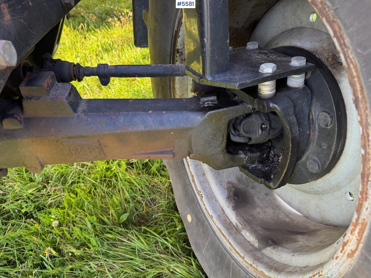 Traktor 1992 Case IH 845 XL w/ front hydraulics: gambar 15 Traktor 1992 Case IH 845 XL w/ front hydraulics: gambar 15