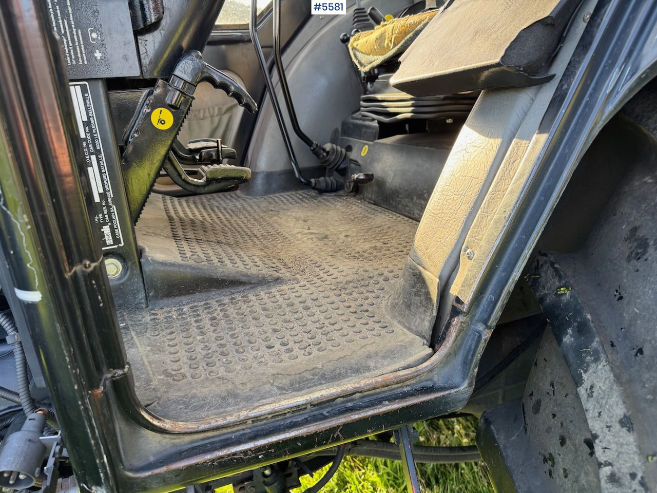 Traktor 1992 Case IH 845 XL w/ front hydraulics: gambar 18 Traktor 1992 Case IH 845 XL w/ front hydraulics: gambar 18