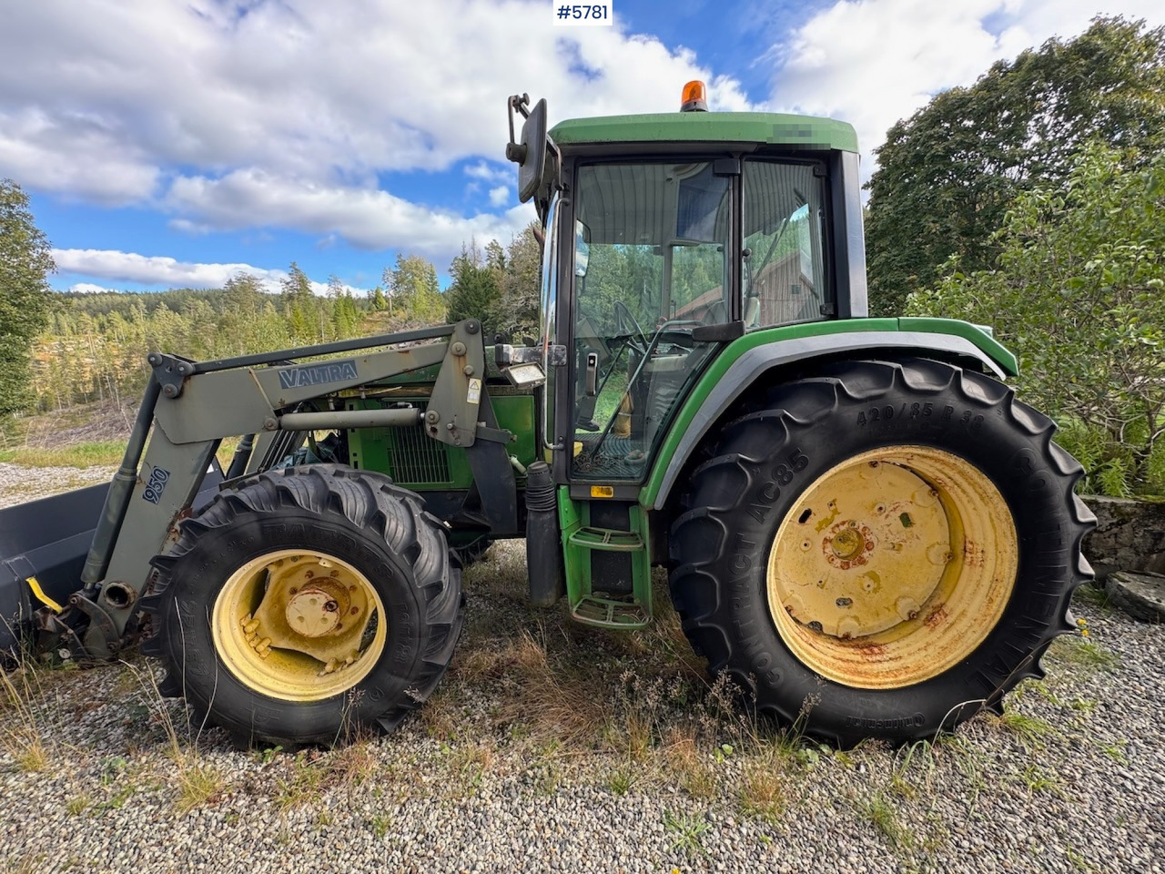 1993 John Deere 6300 w/ front loader and plow plate. - Traktor: gambar 1 1993 John Deere 6300 w/ front loader and plow plate. - Traktor: gambar 1