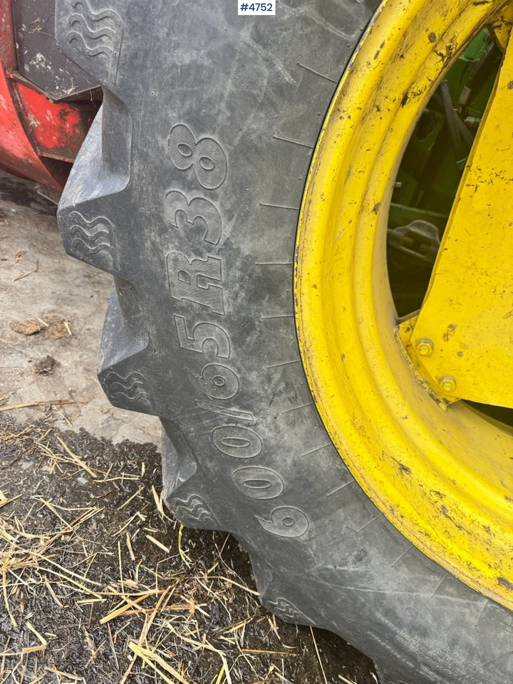 Traktor 1998 John Deere 6506 4x4 w/ Front loader: gambar 21