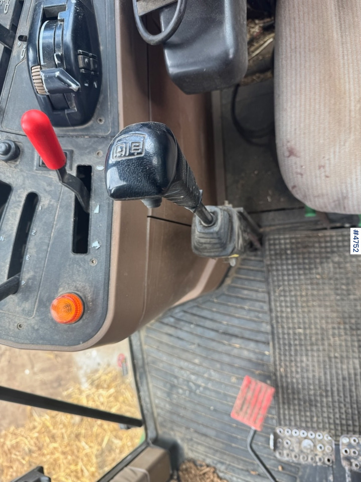 Traktor 1998 John Deere 6506 4x4 w/ Front loader: gambar 33