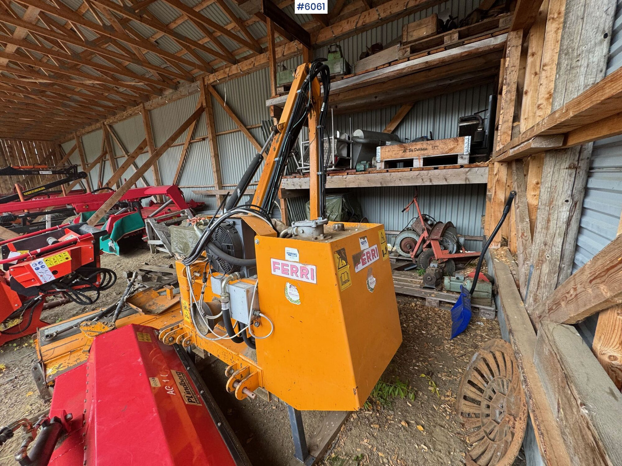 2002 Ferry pasture mower with TN120 cutting head and extra mowing unit - Peralatan untuk pembuatan jerami: gambar 4 2002 Ferry pasture mower with TN120 cutting head and extra mowing unit - Peralatan untuk pembuatan jerami: gambar 4