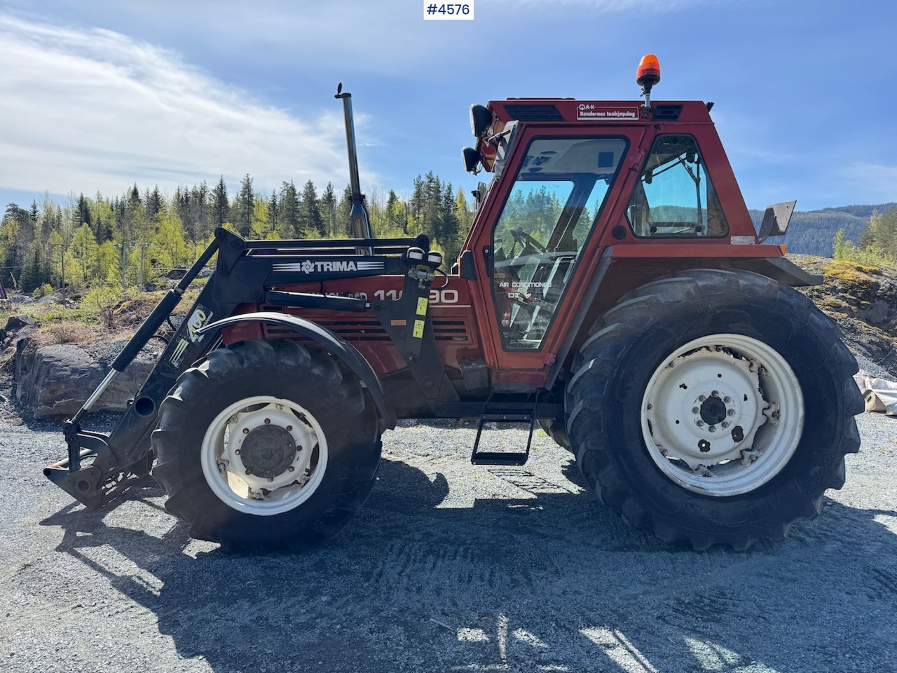 2002 Fiat 110-90 DT w/front loader. 1590 hours! - Traktor: gambar 1 2002 Fiat 110-90 DT w/front loader. 1590 hours! - Traktor: gambar 1