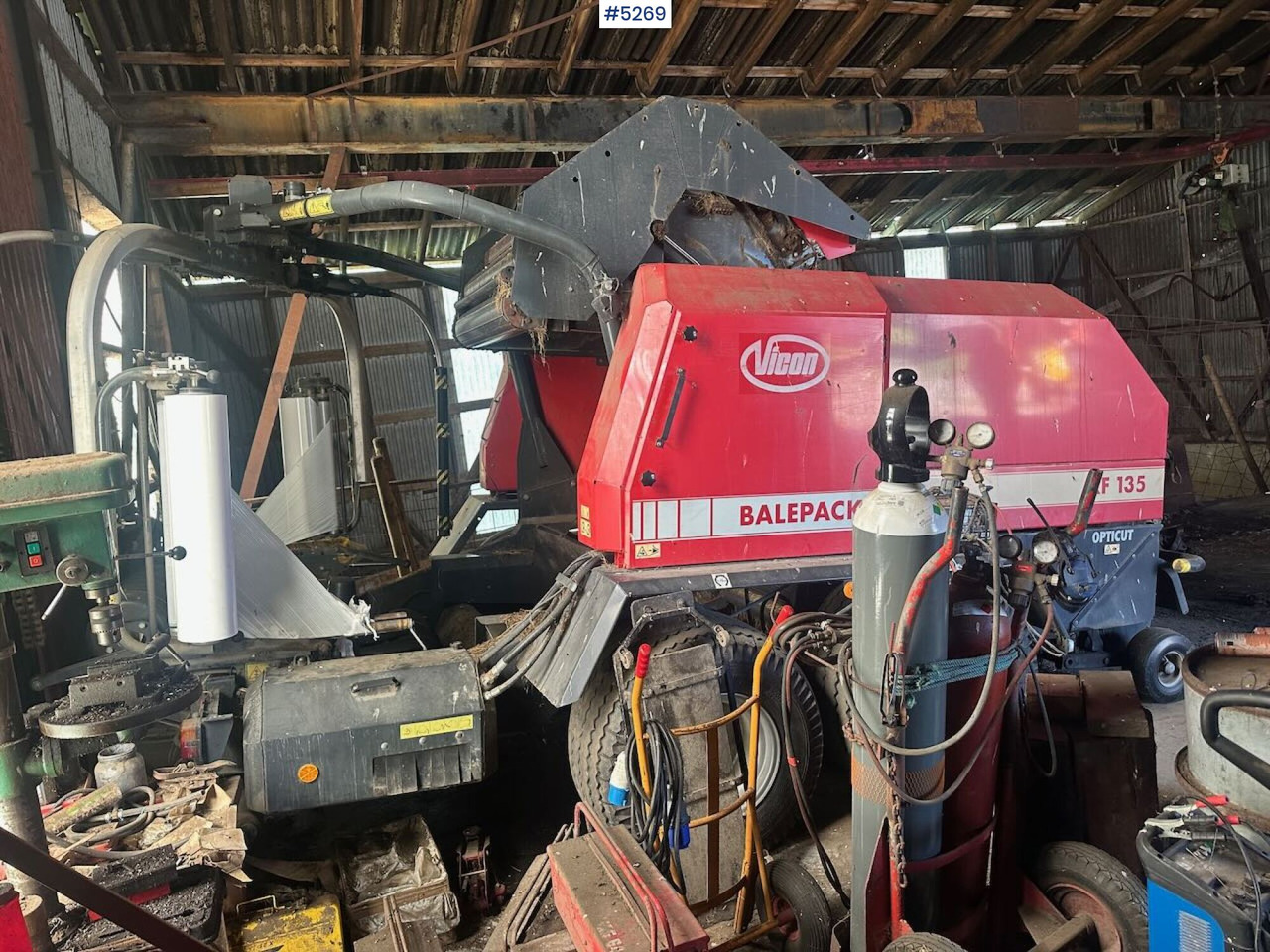 2003 Vicon RF 135 opticut round baler. - Peralatan untuk pembuatan jerami: gambar 4 2003 Vicon RF 135 opticut round baler. - Peralatan untuk pembuatan jerami: gambar 4
