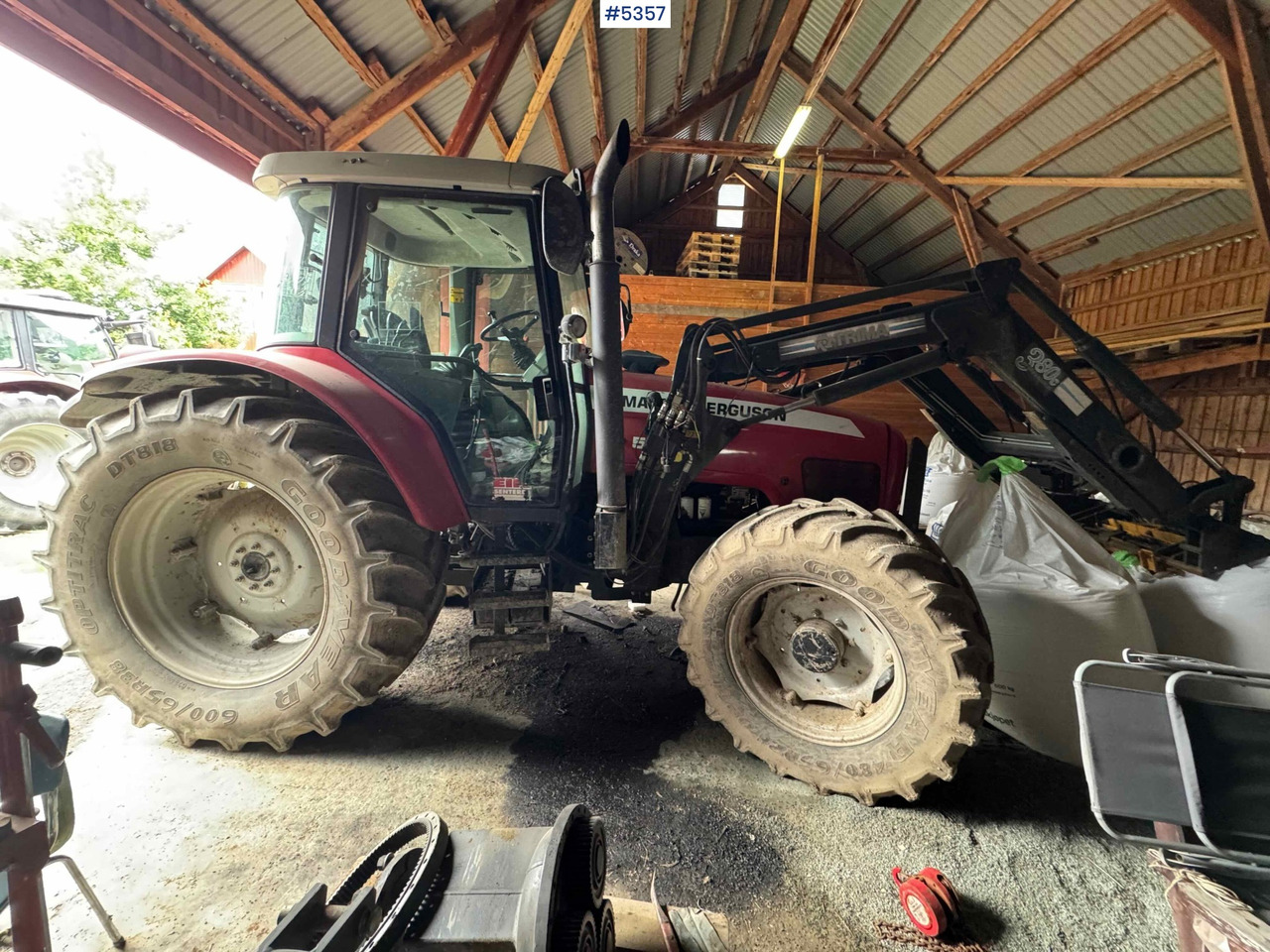 2004 Massey Ferguson 5465 rep.object - Traktor: gambar 1 2004 Massey Ferguson 5465 rep.object - Traktor: gambar 1