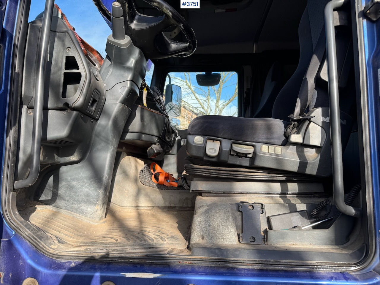 Truk jungkit 2005 MAN TGA 26.530 6x4 Tipper truck: gambar 8 Truk jungkit 2005 MAN TGA 26.530 6x4 Tipper truck: gambar 8