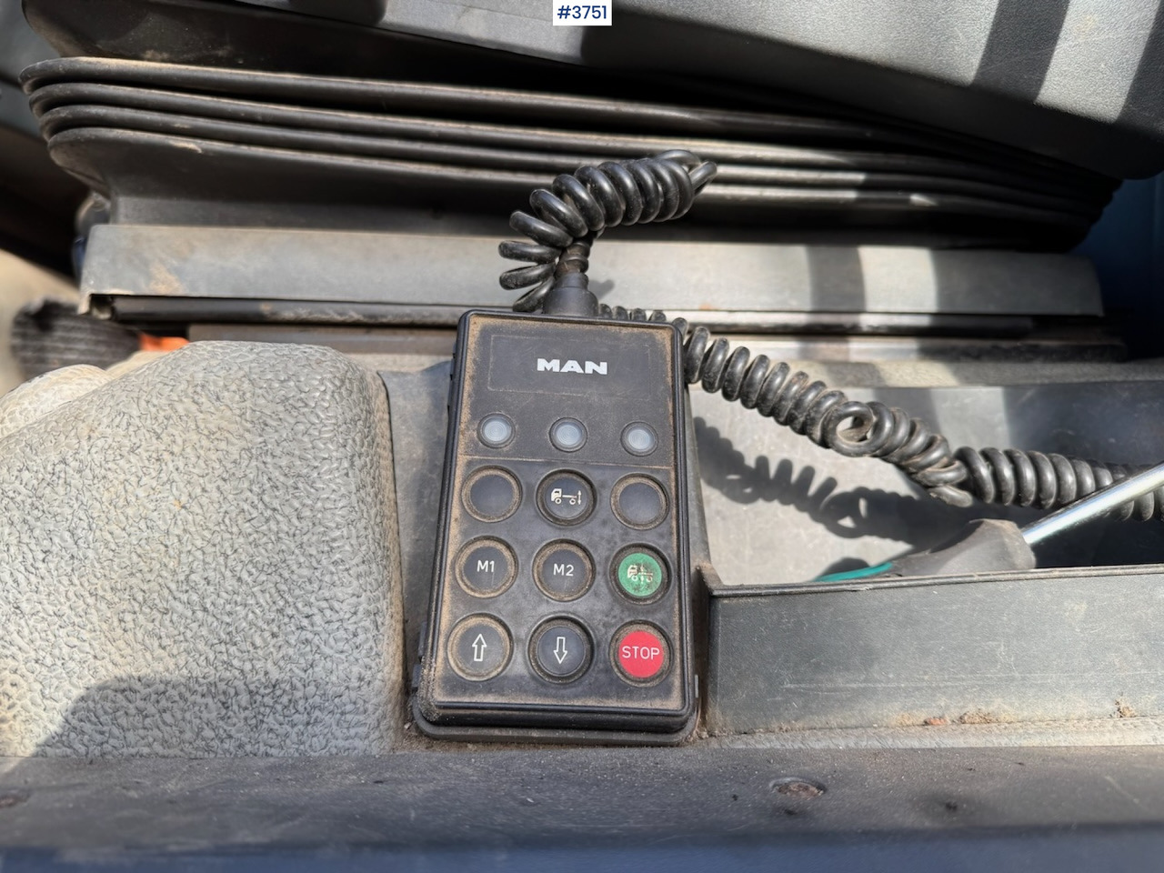 Truk jungkit 2005 MAN TGA 26.530 6x4 Tipper truck: gambar 15 Truk jungkit 2005 MAN TGA 26.530 6x4 Tipper truck: gambar 15