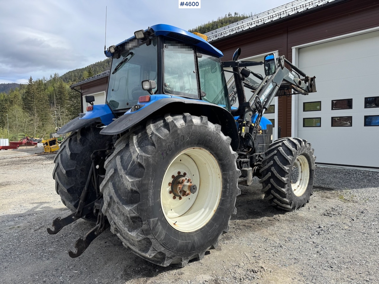 2005 New Holland TM190 w/front loader - Traktor: gambar 3 2005 New Holland TM190 w/front loader - Traktor: gambar 3