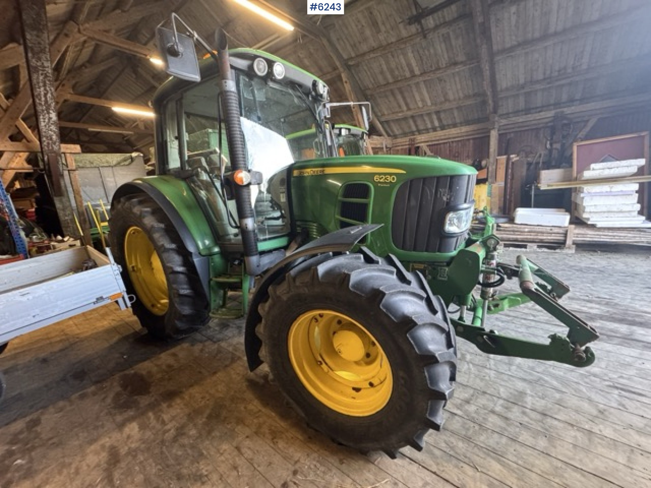 2008 John Deere 6230 Premium (114 hp) – Only 2,402 hours! - Traktor: gambar 2 2008 John Deere 6230 Premium (114 hp) – Only 2,402 hours! - Traktor: gambar 2