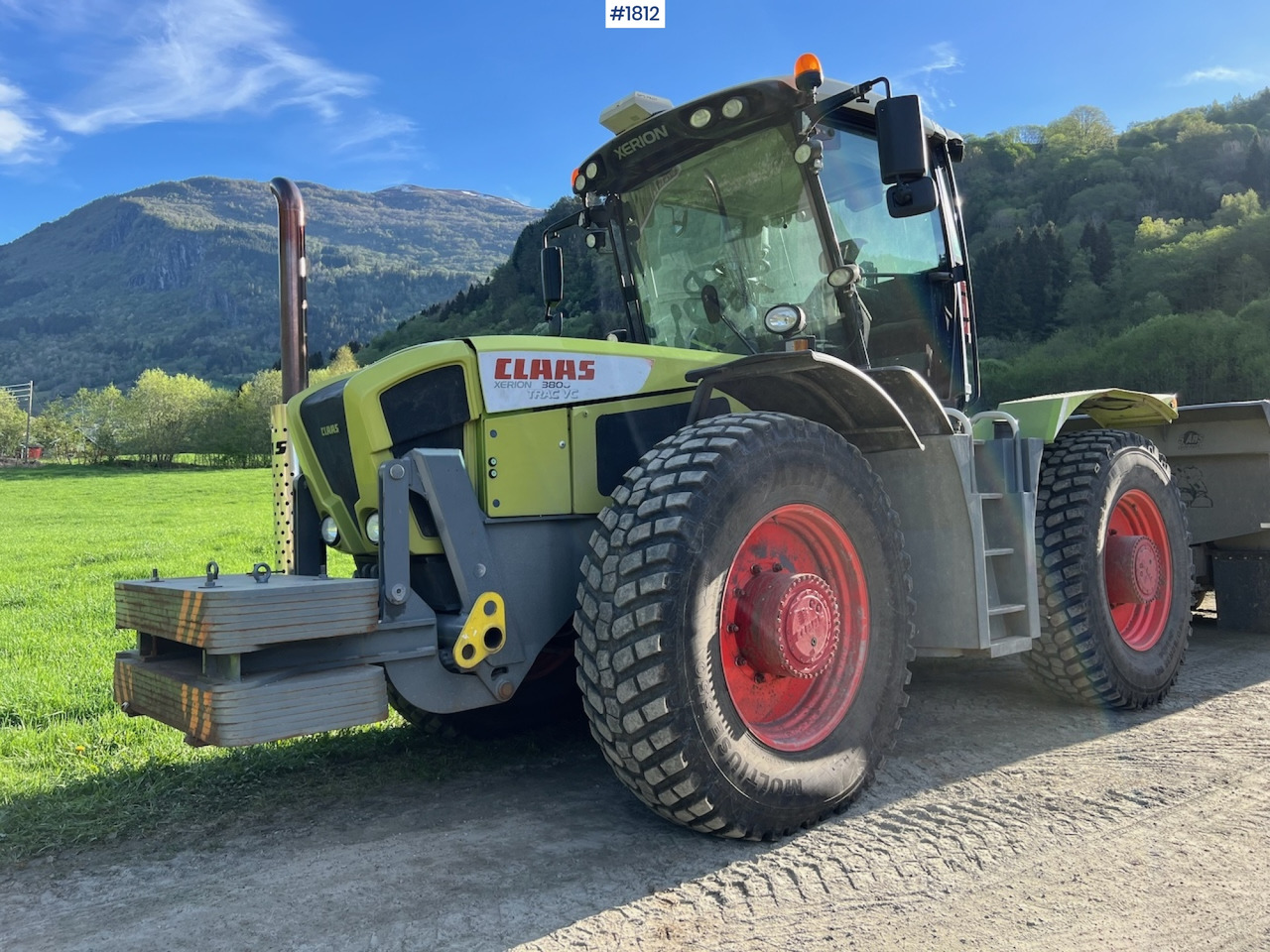 2009 Claas Xerion 3800 - Traktor: gambar 1 2009 Claas Xerion 3800 - Traktor: gambar 1