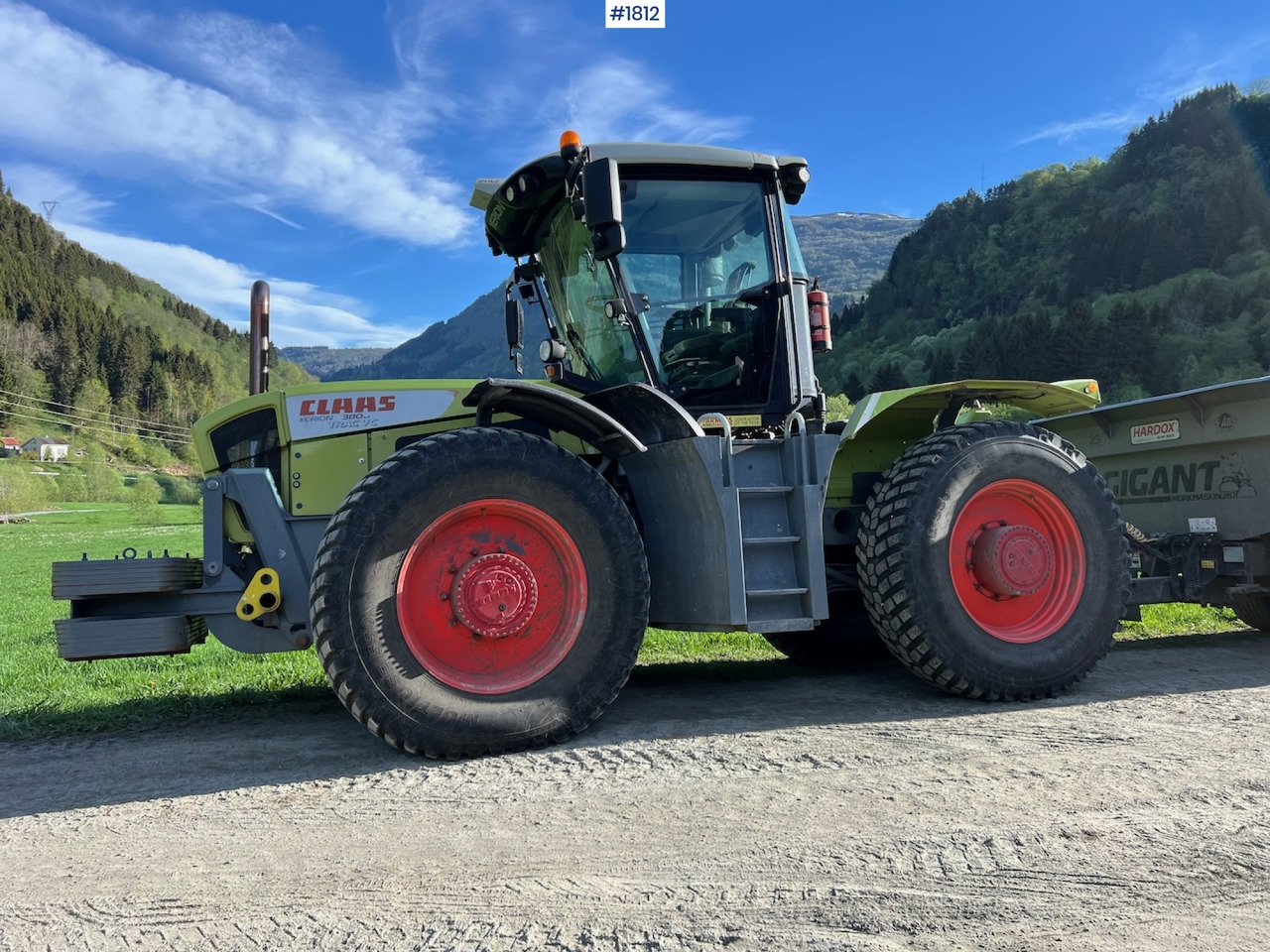 2009 Claas Xerion 3800 - Traktor: gambar 5 2009 Claas Xerion 3800 - Traktor: gambar 5
