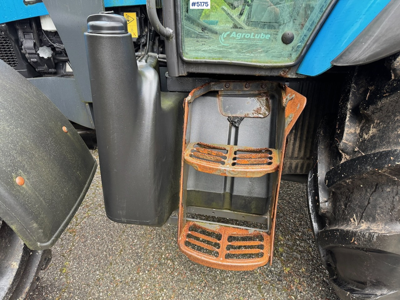 2013 Landini Powermondial 120 w/front loader and some equipment. Low hours! - Traktor: gambar 5 2013 Landini Powermondial 120 w/front loader and some equipment. Low hours! - Traktor: gambar 5